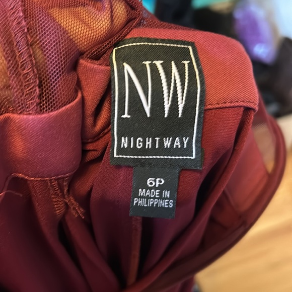 Burgundy Dress with Sparkles - Picture 4 of 4